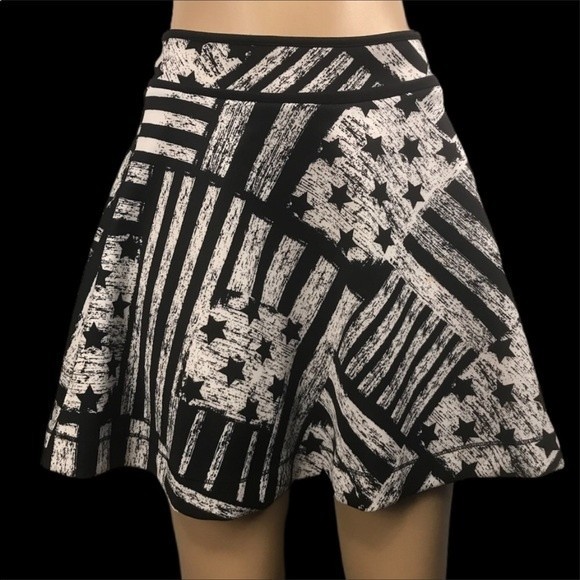 Material Girl Skirt High waist Mini printed Stars & Stripes patriotic Size M - Picture 3 of 14